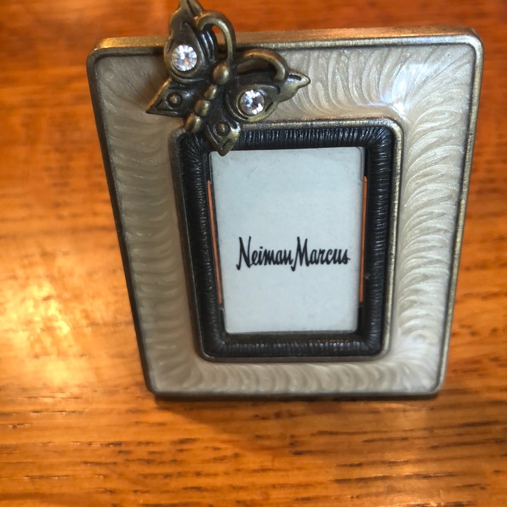 Jay Strongwater Vintage Picture Frame or Gift Decoration - Picture 3 of 5